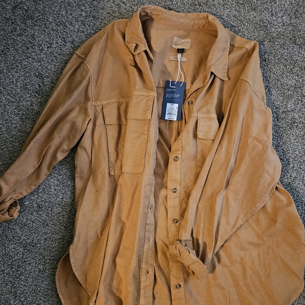 NWT Universal Thread Mustard Button Up
